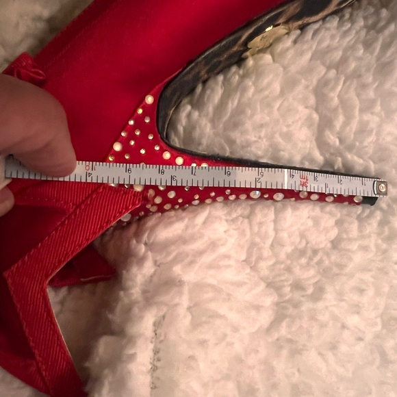 Red Heels - Picture 8 of 8